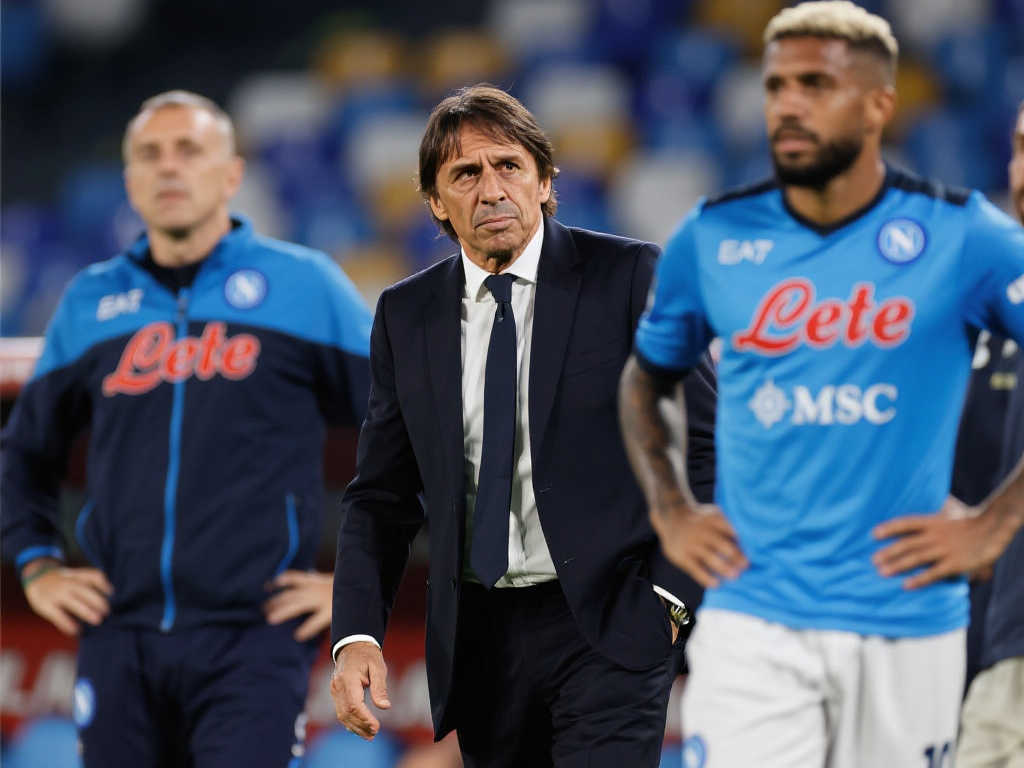 亨德森显得 亨德森显得