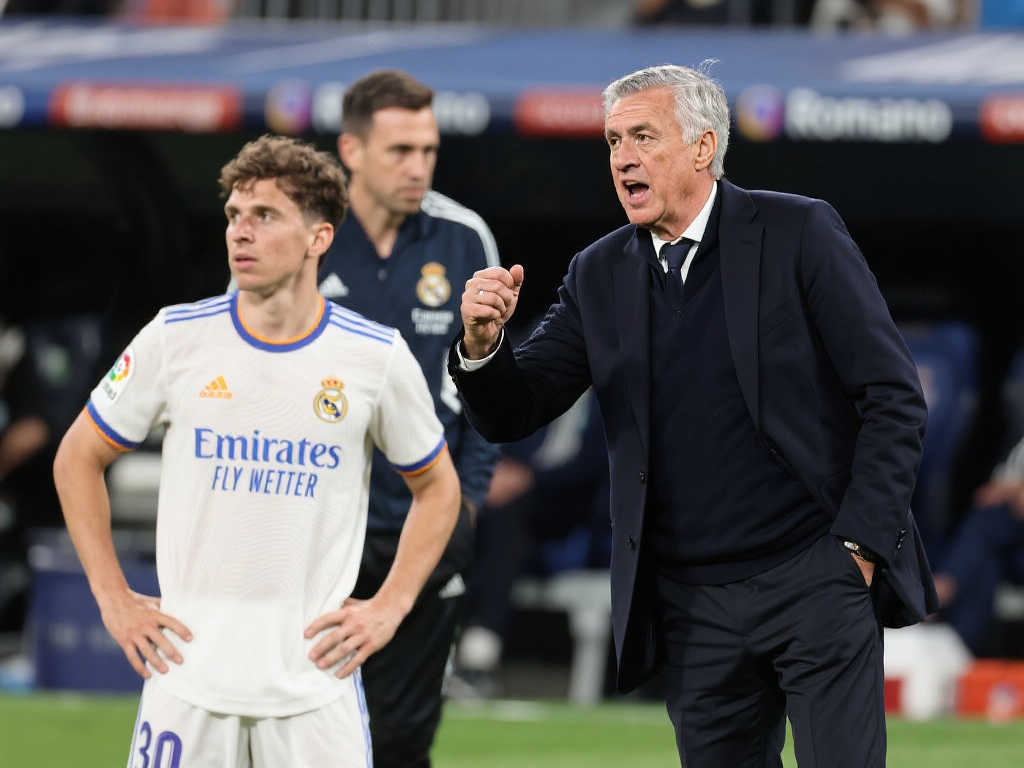 圣保罗主席宣布：奥斯卡时隔14年回归加盟巴甲圣保罗.